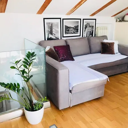 City Center- Bellavista - Sea View Apartman